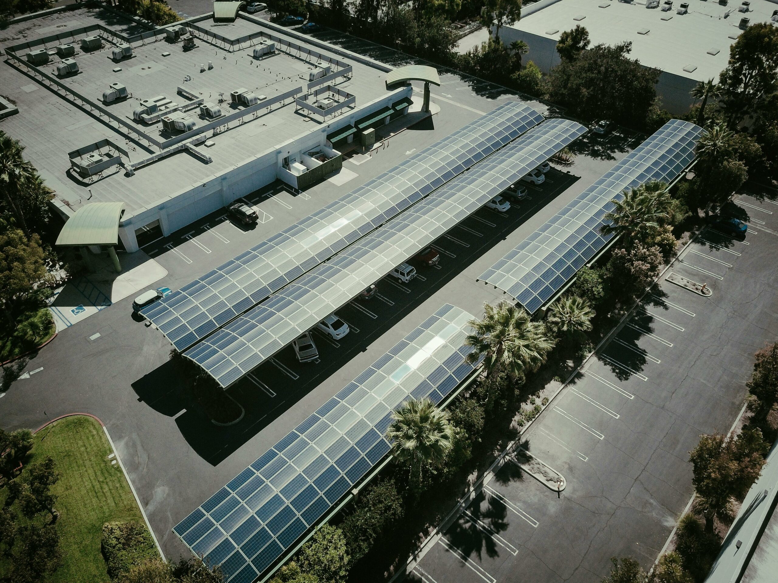 Solarna Energija: Ključ za Održivost i Uštede